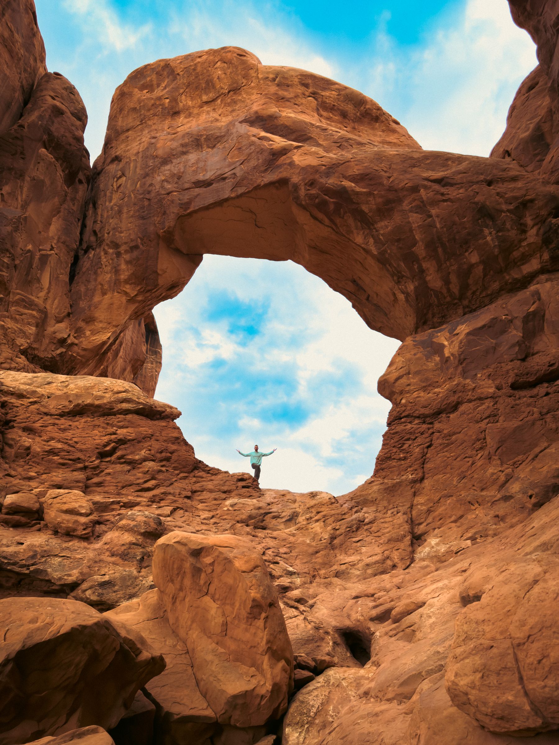 Seth Poses in Arch Hole